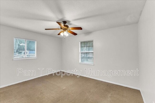 Building Photo - 5209 Jasmine Ave