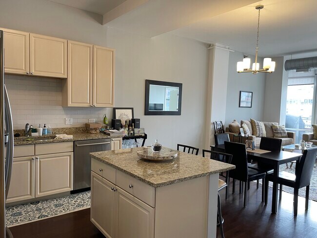 Kitchen Island - 901 W Madison St