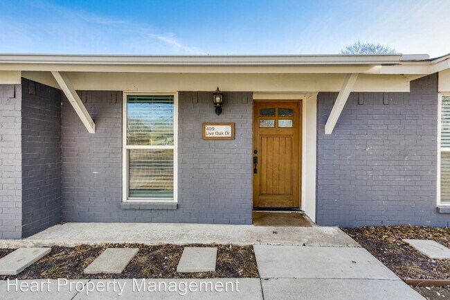 Foto del edificio - 3 br, 2 bath House - 409 Live Oak Dr