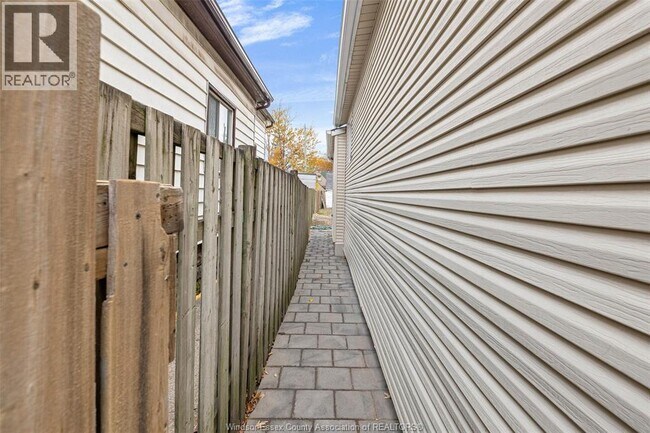 Photo du bâtiment - 666 Brant St