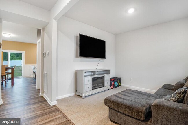 Foto del edificio - 115 Bell Tower Ln