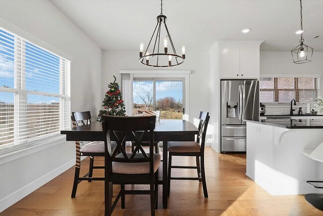 Foto del edificio - 1271 Bootleg Rd