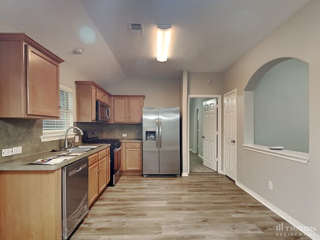 Building Photo - 6207 Borage St