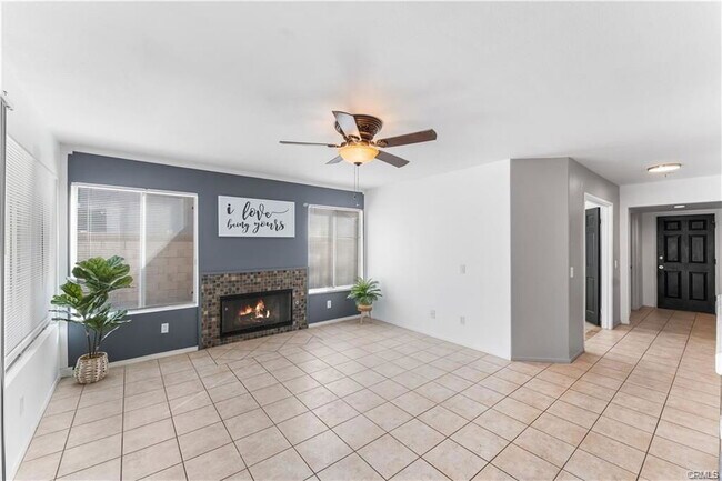 Foto del edificio - 39566 Dunbar St