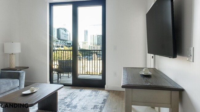 Foto del edificio - 1007 S Mint St