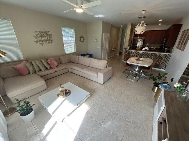 Building Photo - 6011 Strada Isle Wy