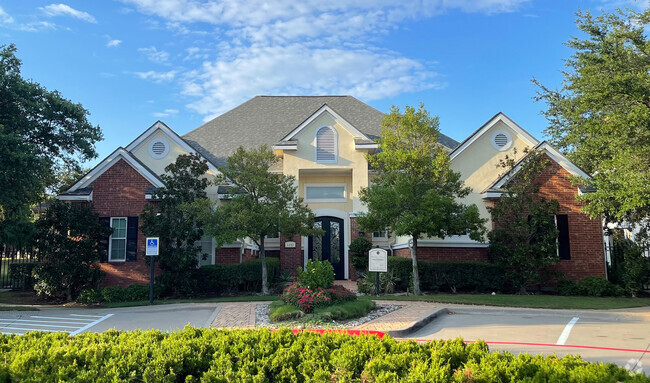 Clubhouse front - Marbella Villas at Indian Creek