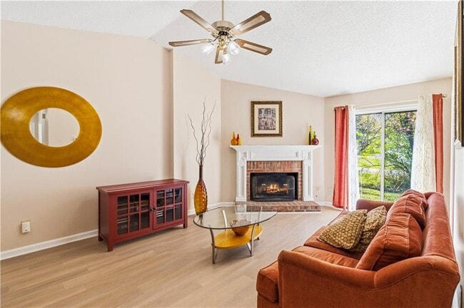 Foto del edificio - 1501 Colt Ridge Ln SE