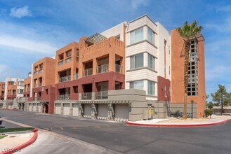 Building Photo - 83 E Agate Ave