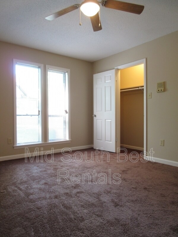 Building Photo - 5299 Orangewood Rd