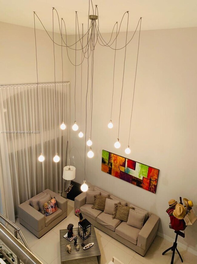 Foto del edificio - 5521 NW 112th Ct