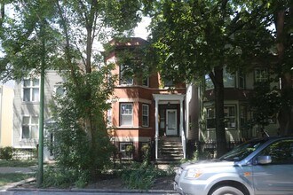Building Photo - 3446 N Bell Ave
