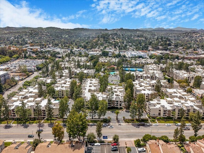 Building Photo - 21500 Burbank Blvd