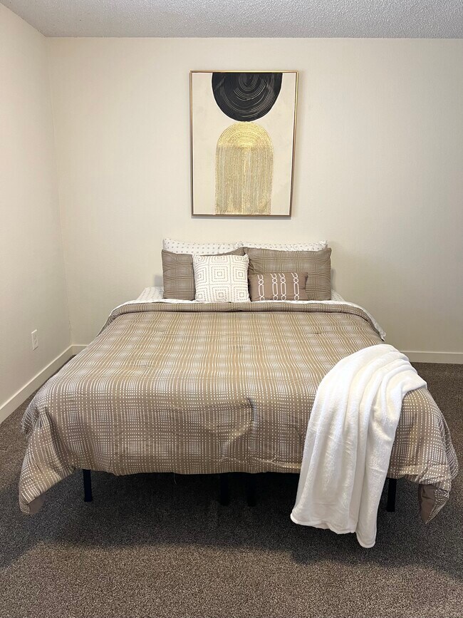 Dormitorio - 219 14th Ave S