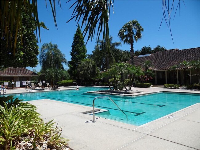 Foto del edificio - 11901 4th St N