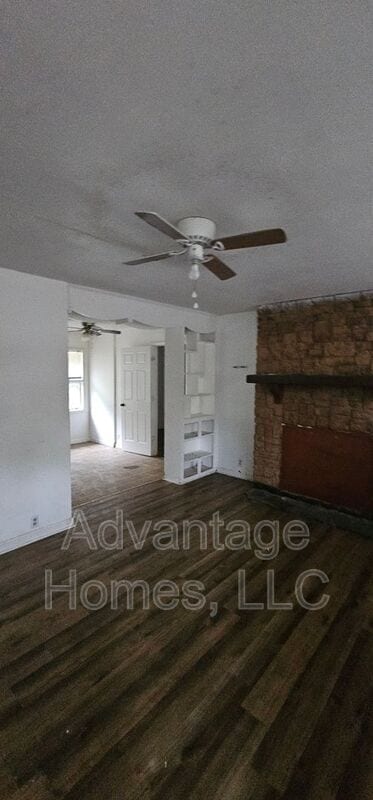 Foto del edificio - 11221 Palmer Ave