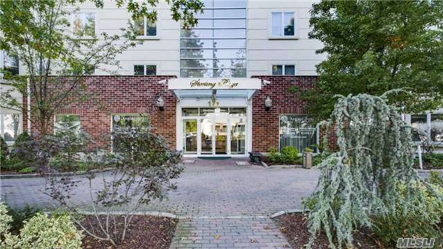Foto del edificio - 171 Great Neck Rd