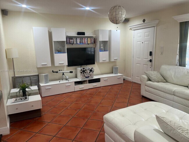 Foto del edificio - 4913 NW 47th Ave