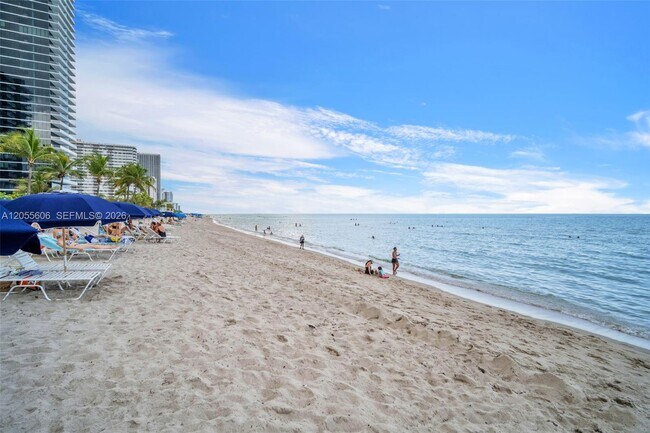 Foto del edificio - 2065 S Ocean Dr