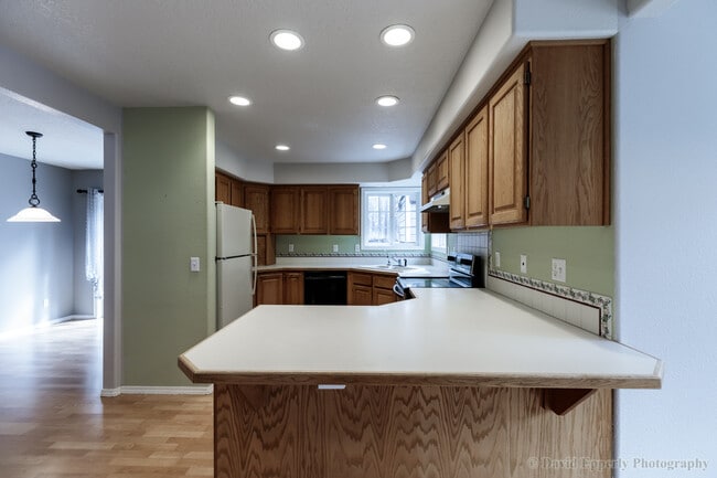 Building Photo - 72610 Dwight St