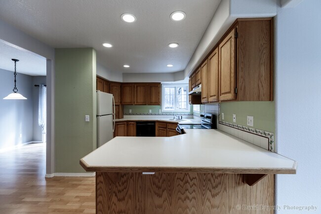 Foto del edificio - 72610 Dwight St