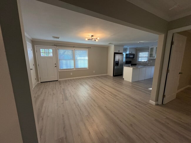 Foto del edificio - 508 Fisher Ave