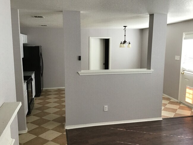 Foto del edificio - 6868 Valley Creek Drive