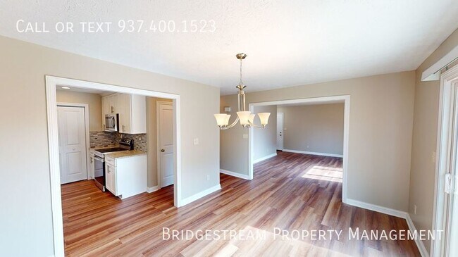 Foto del edificio - Beautiful ground level 2 bedroom, 2 full b...