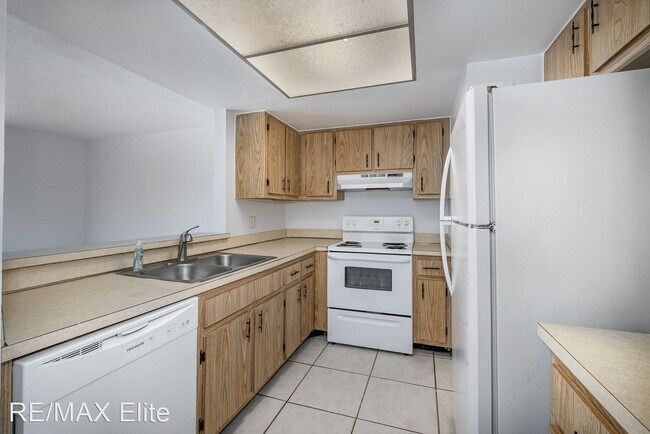 Building Photo - 1 br, 1 bath House - 1041 June Dr