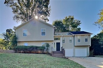 Building Photo - 2078 Arrowhead Trail