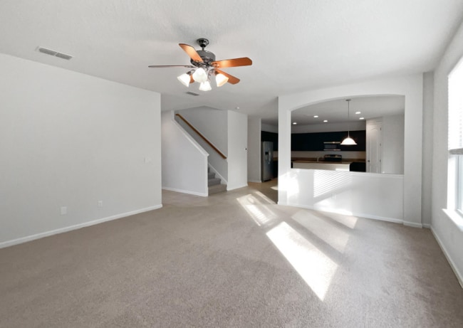 Foto del edificio - 15713 Lexington Park Blvd