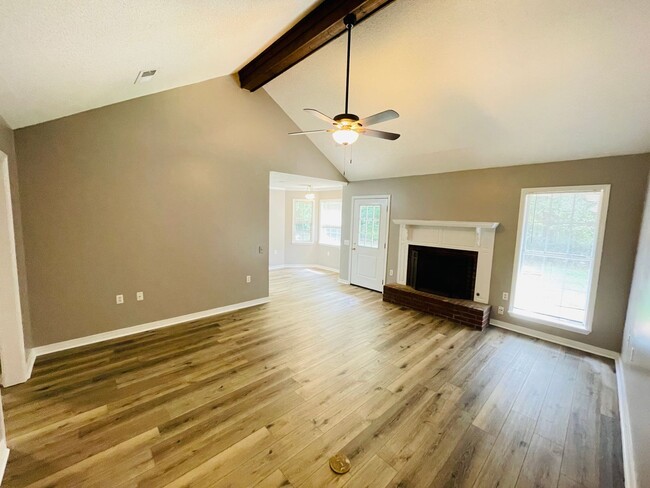 Building Photo - 3BR/2BA For Rent