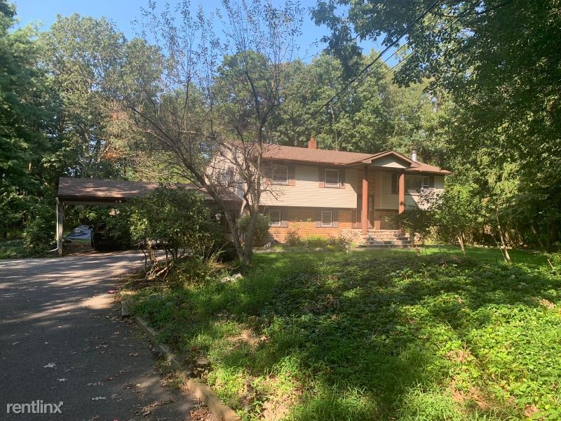 Primary Photo - 5 br, 2 bath House - 1204 W Farms Rd