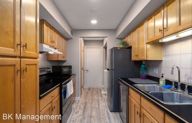 Building Photo - 3 br, 1.5 bath House - 232 Navajo Street - 1