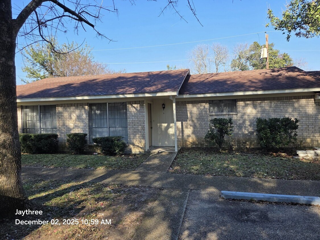 Foto principal - 905 N 24th St