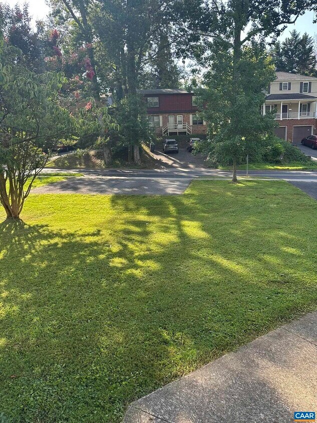 Foto del edificio - 219 Old Lynchburg Rd