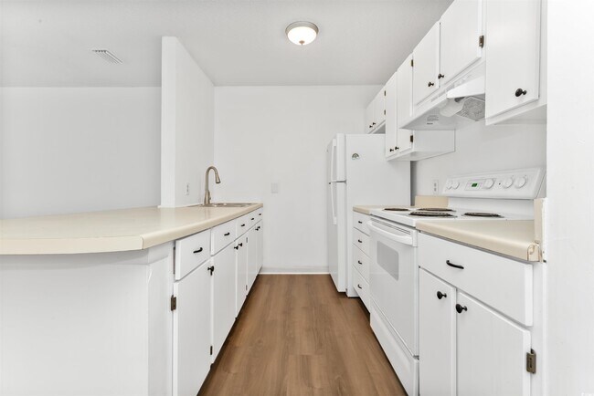 Foto del edificio - 6840 Blue Heron Blvd