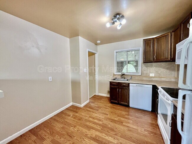 Foto del edificio - 10758 Ogden St