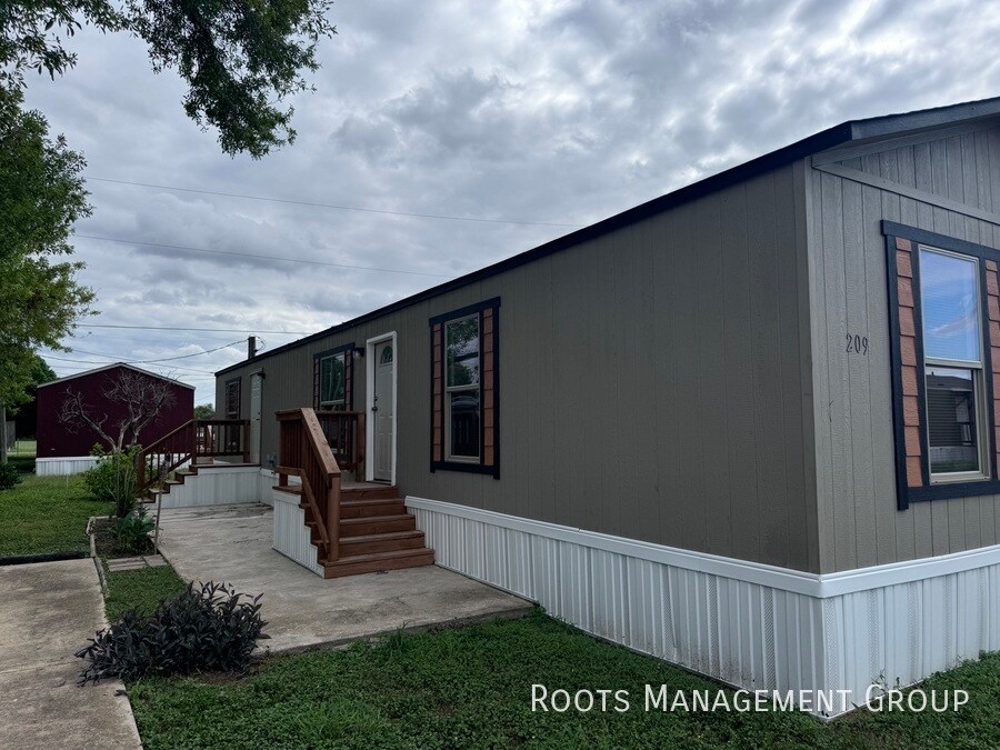 Foto principal - Home available for lease