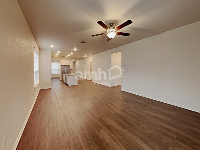 Building Photo - 2725 Brogan Crk