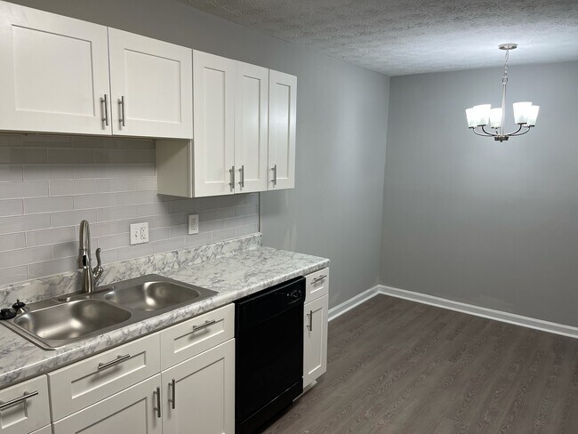 Updated Kitchen - 810 Bellemeade Way SW