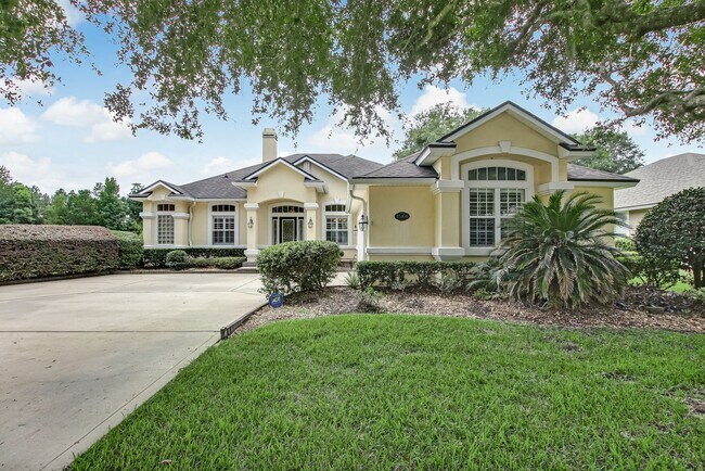 Foto del edificio - Lake  & Golf Course View Home in North Hampton