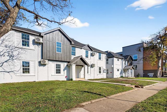 Foto del edificio - 439 W 9th St