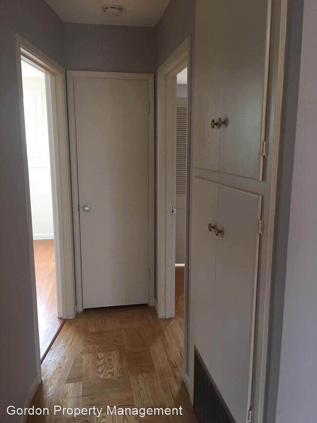 Foto del edificio - 3 br, 2 bath House - 156 Huntington Drive