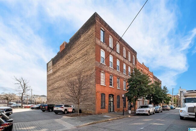 Foto del edificio - 2311 Morris Ave