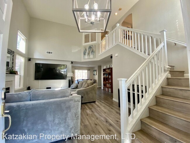 Building Photo - 4 br, 3 bath House - 5550 Vintage Circle
