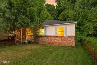 Building Photo - 6205 Rufus Dr
