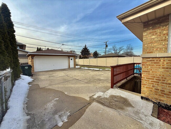 Foto del edificio - 8032 Wisner St