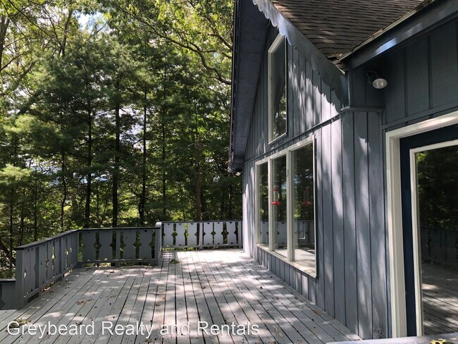 Building Photo - 3 br, 3 bath House - 97 Temple Rd