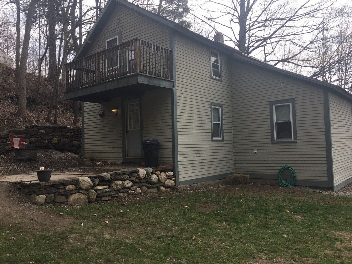 Primary Photo - 3 bedroom, single family home